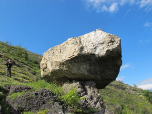 Der Dolmen von Lapége auf 1200m Höhe wiegt ca. 150 t