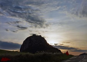 13.montsegur im abendrot 300x214